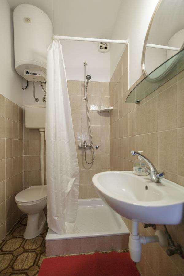 Apartmani Jordana Комижа Экстерьер фото