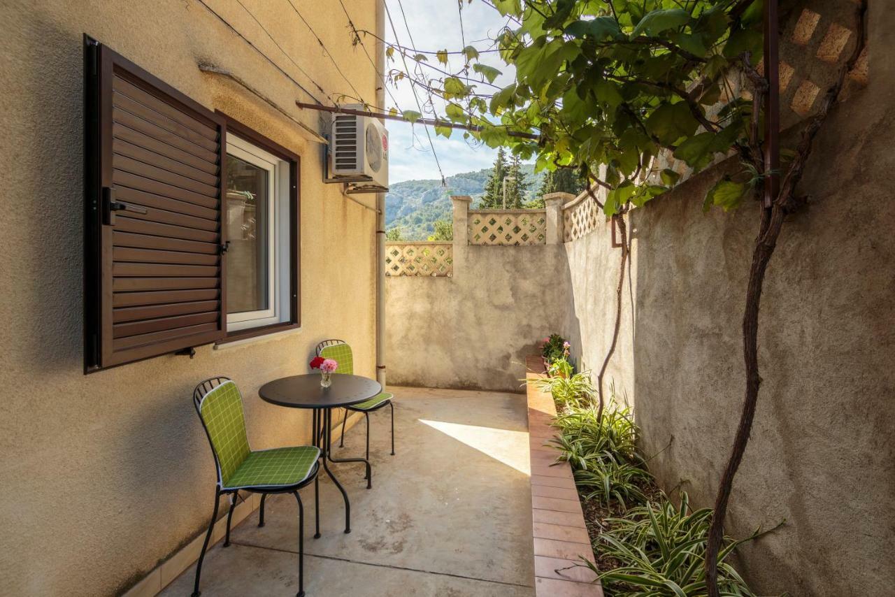 Apartmani Jordana Комижа Экстерьер фото